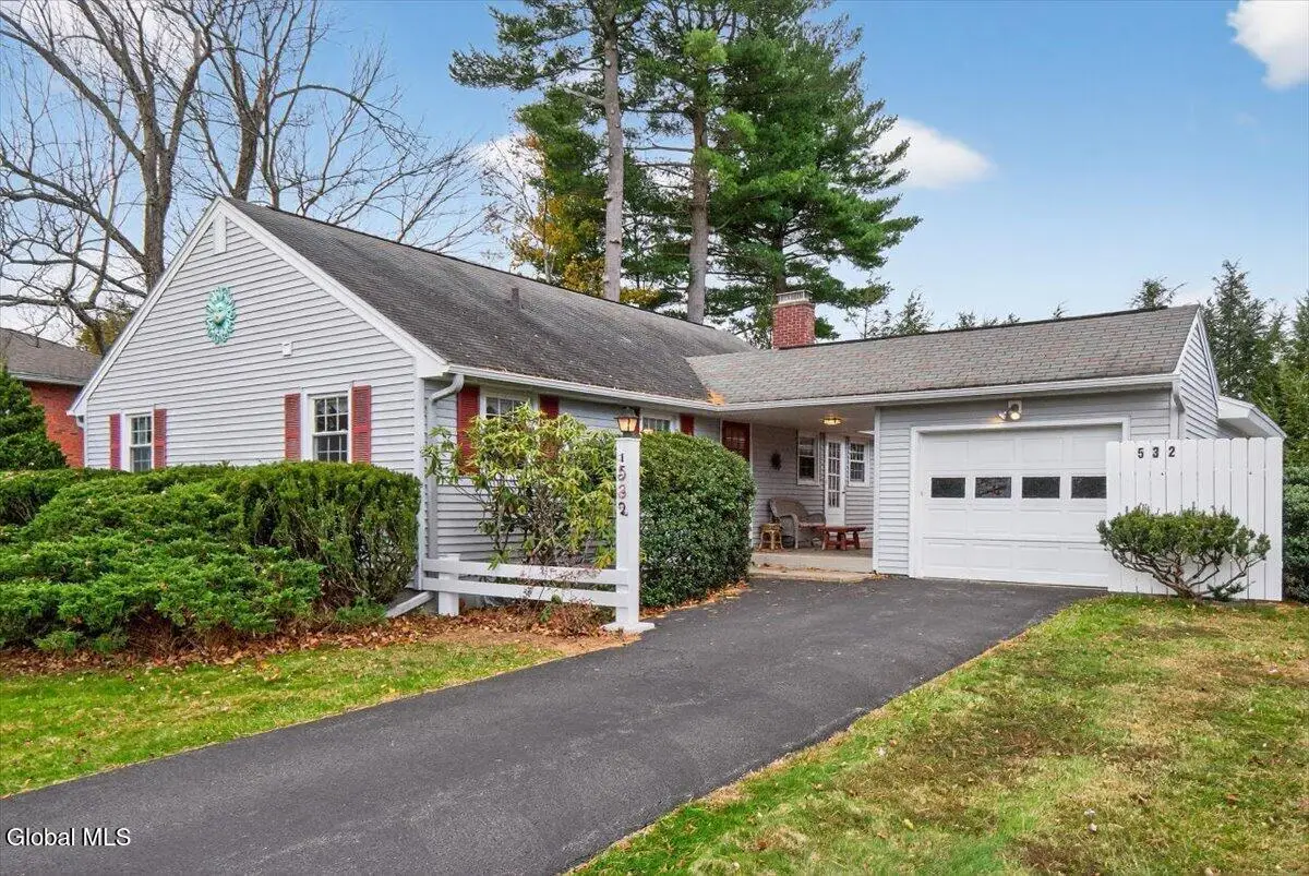 532 Wayne Place, Bethlehem, NY 12054 - Image #1