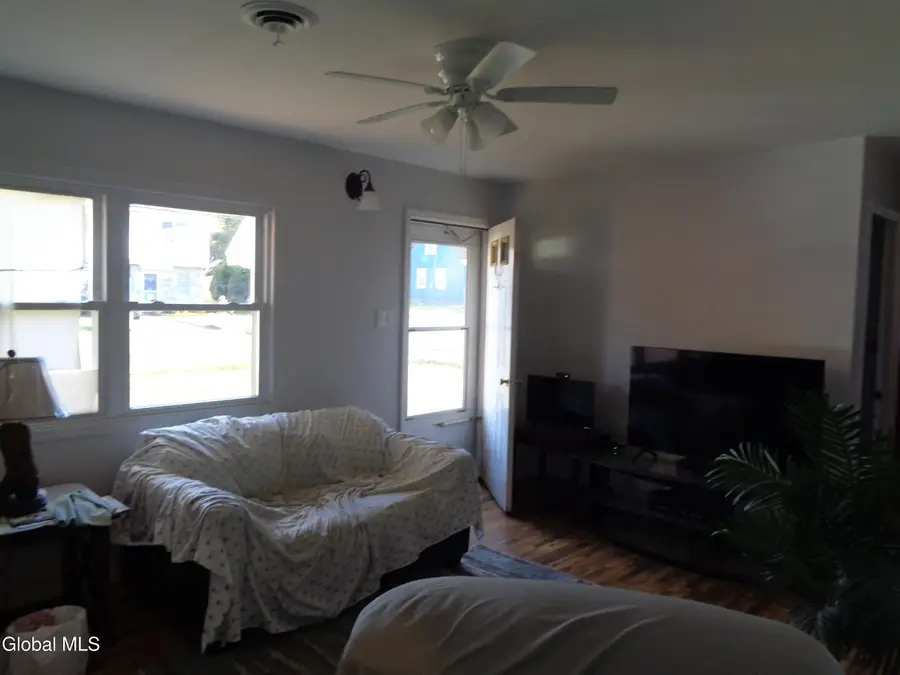 476 Bradford Road, Schenectady, NY 12304 - Image #2