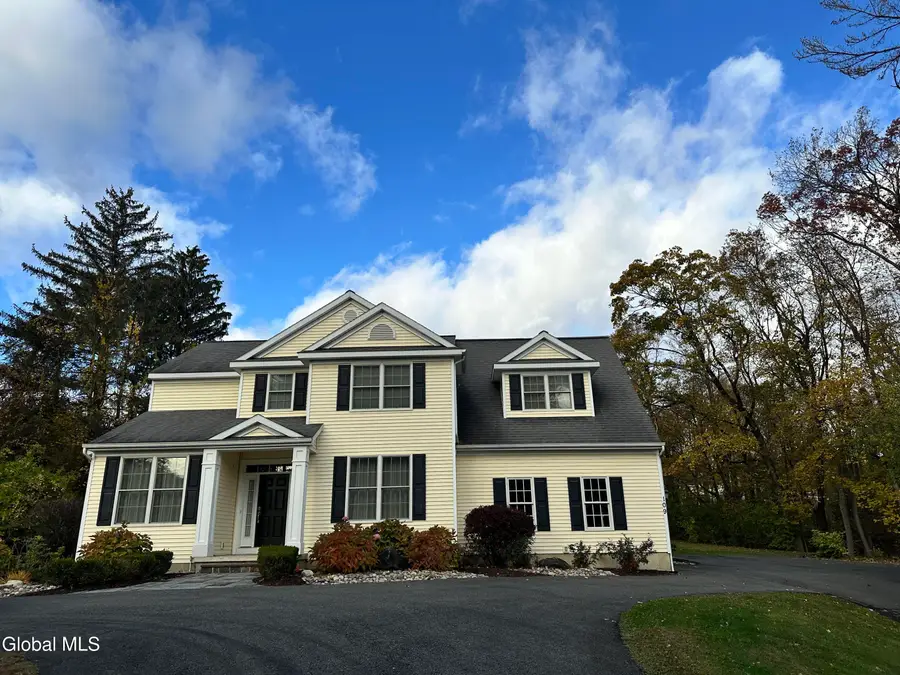 109 Woods Lane, Menands, NY 12204 - Image #2