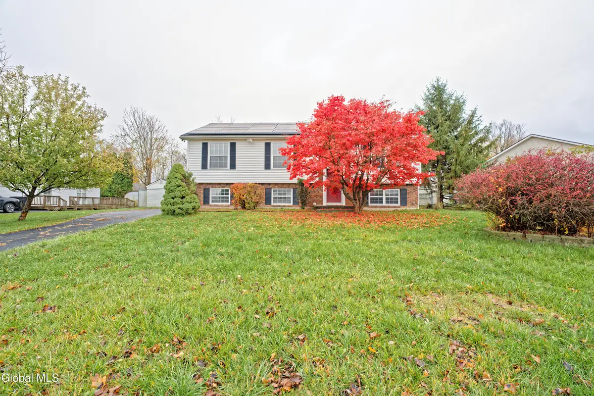 28 Manor Boulevard, Troy, NY 12180 - Image #1