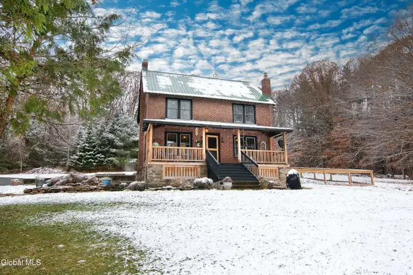 105 S Greenfield Road, Greenfield, NY 12833