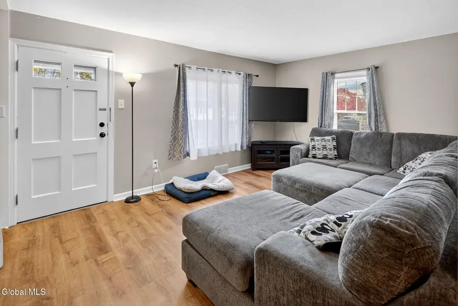 4 Old Fort Avenue, Rotterdam, NY 12306 - Image #3