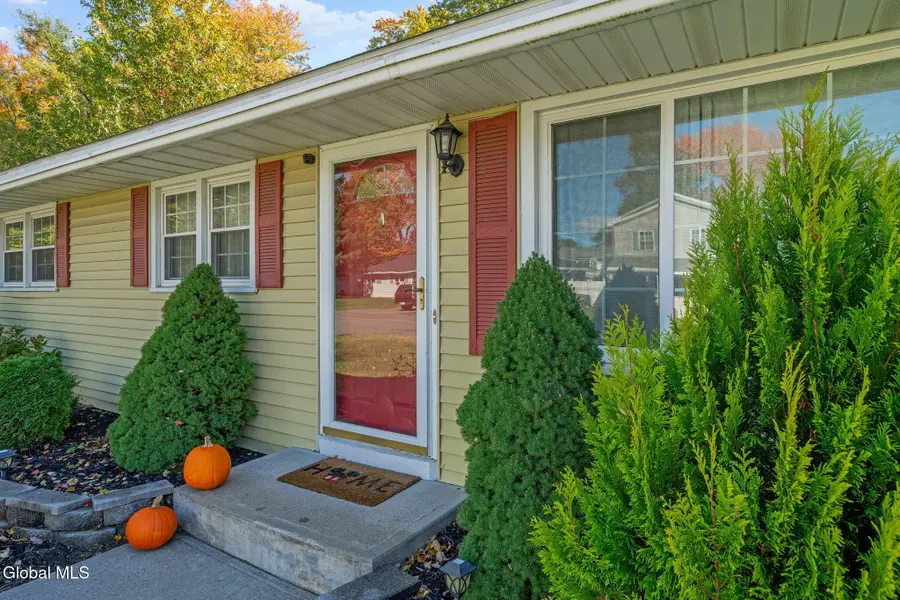 51 Mordella Road, Colonie, NY 12205 - Image #2