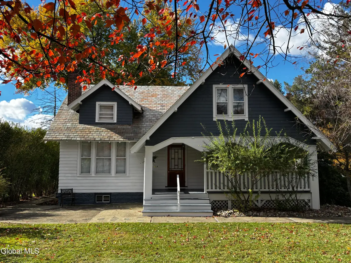 226 N Greenbush Road, North Greenbush, NY 12180 - Image #1