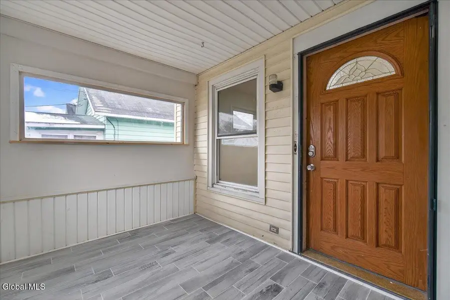 19 Cromer Avenue, Schenectady, NY 12304 - Image #3