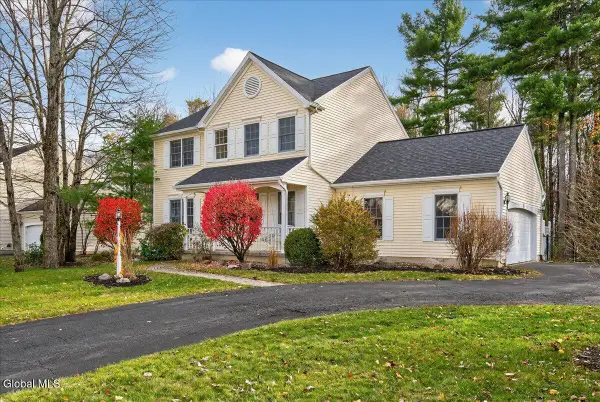 15 Coneflower Court, Malta, NY 12020