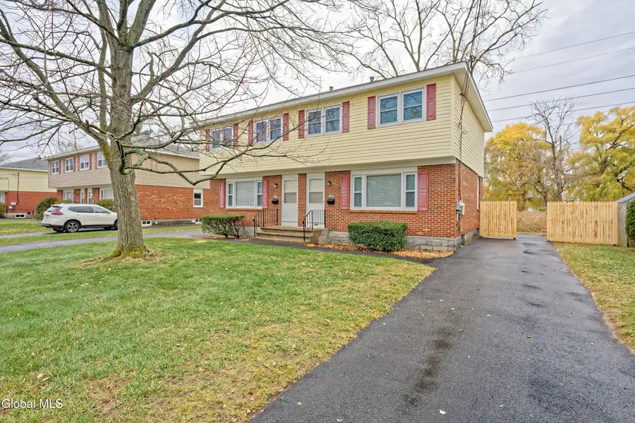 34 Commodore Street, Colonie, NY 12205 - Image #2