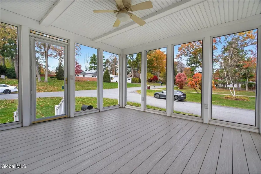 1158 Hedgewood Lane, Niskayuna, NY 12309 - Image #3