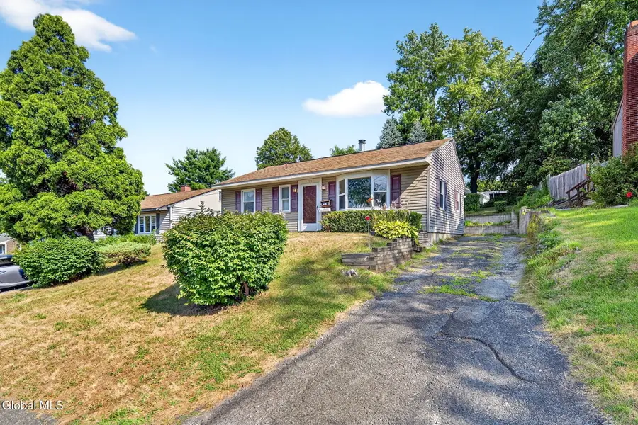231 Washington Ave E, Hampton Manor, NY 12144 - Image #2