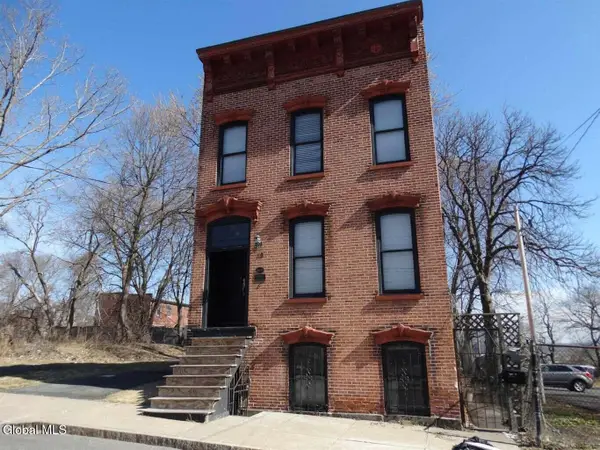 39-47 Ten Broeck Place, Albany, NY 12210