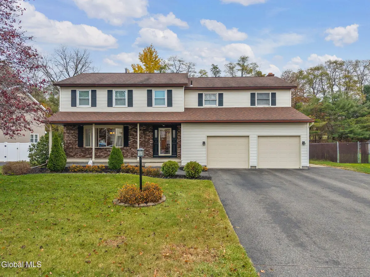 1104 Mckinley Avenue, Rotterdam, NY 12303 - Image #1