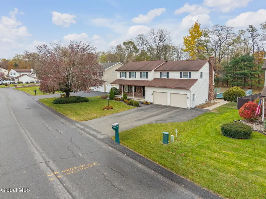 1104 Mckinley Avenue, Rotterdam, NY 12303 - Image #2