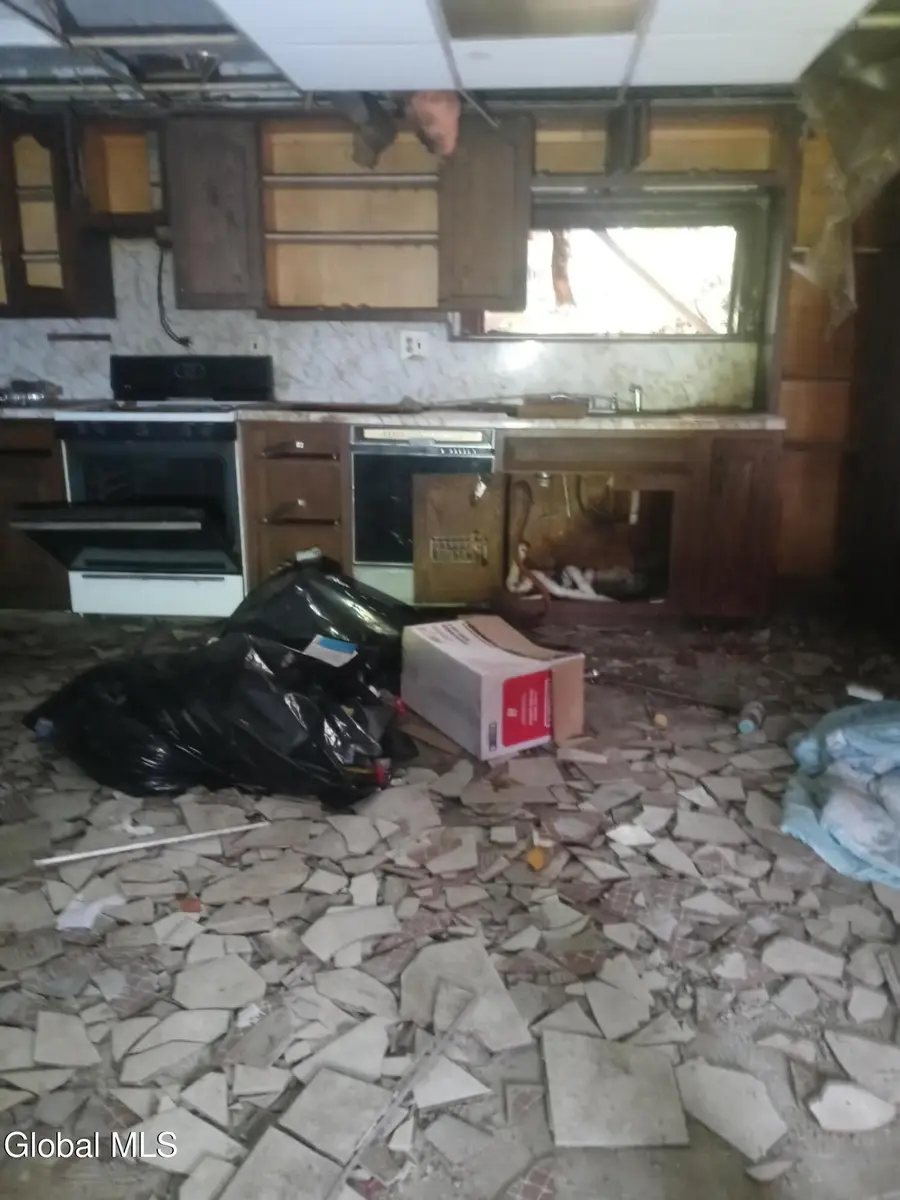 458 Ontario Street, Albany, NY 12208 - Image #3