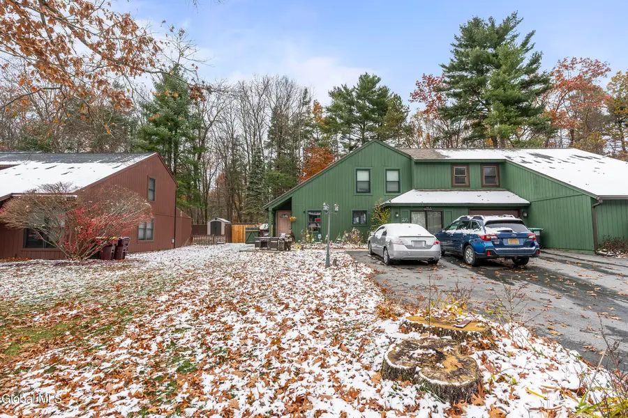 28 Thimbleberry Road, Malta, NY 12020 - Image #2