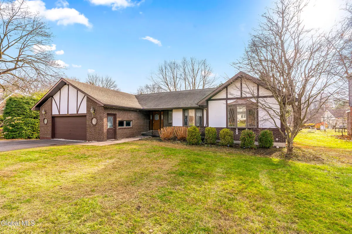 722 Feura Bush Road, Bethlehem, NY 12054 - Image #1