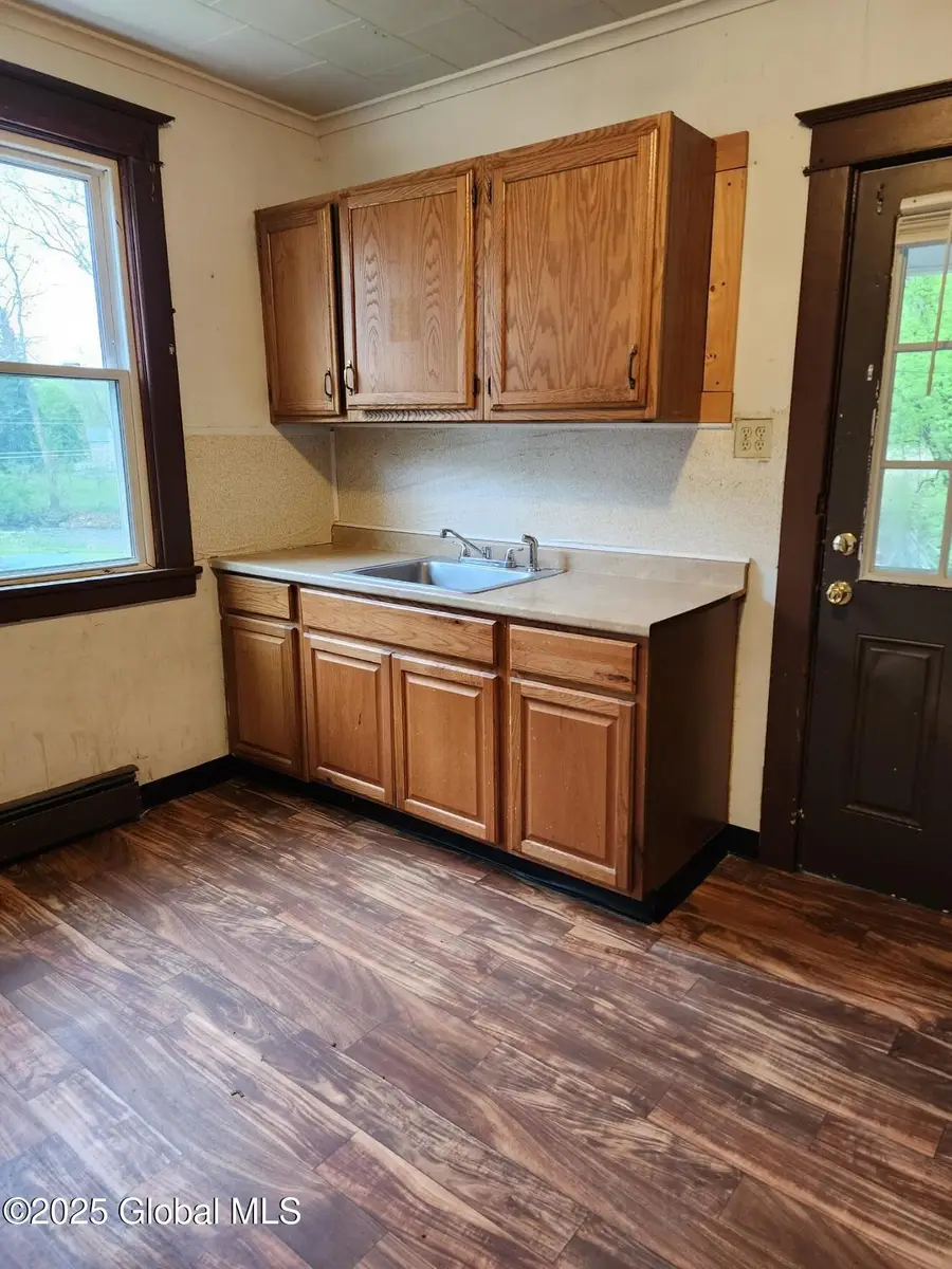 31 Ft Johnson Avenue, Fort Johnson, NY 12070 - Image #2