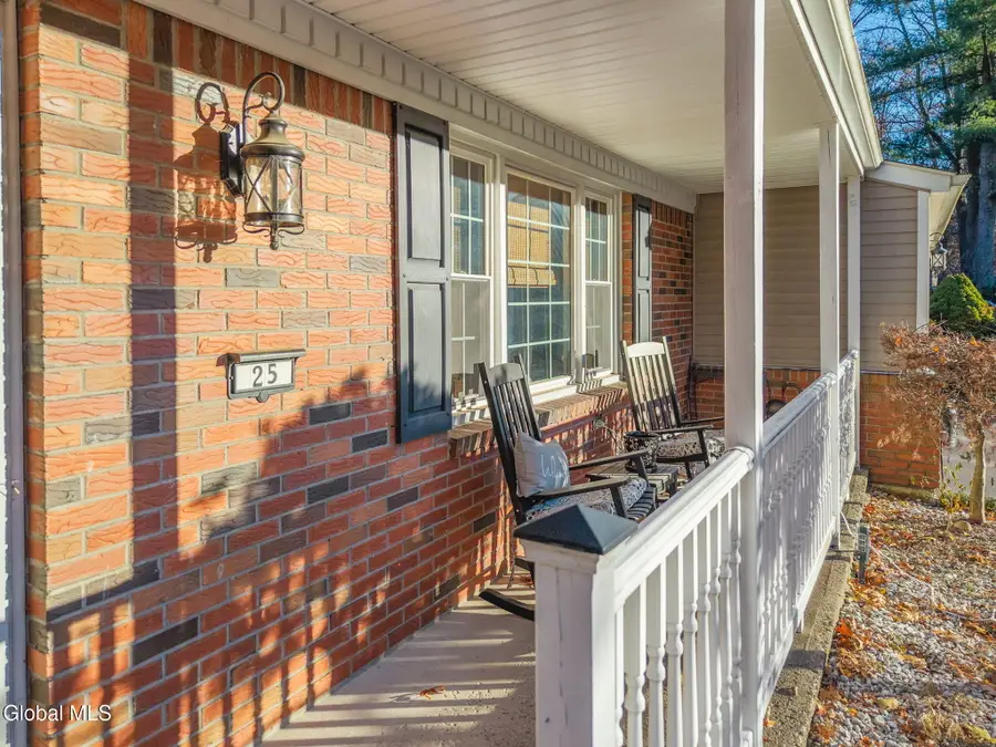 25 Longview Drive, Clifton Park, NY 12065 - Image #3