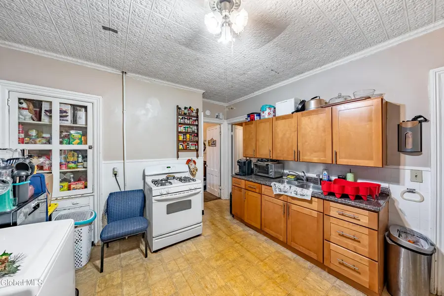 585 6th Avenue, Watervliet, NY 12189 - Image #3