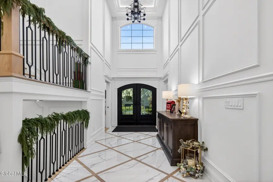 220 Brittany Place, Niskayuna, NY 12309 - Image #3