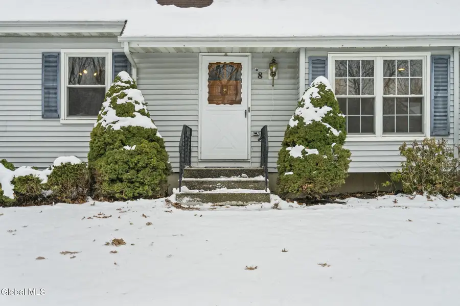 8 Allyson Court, Colonie, NY 12205 - Image #3