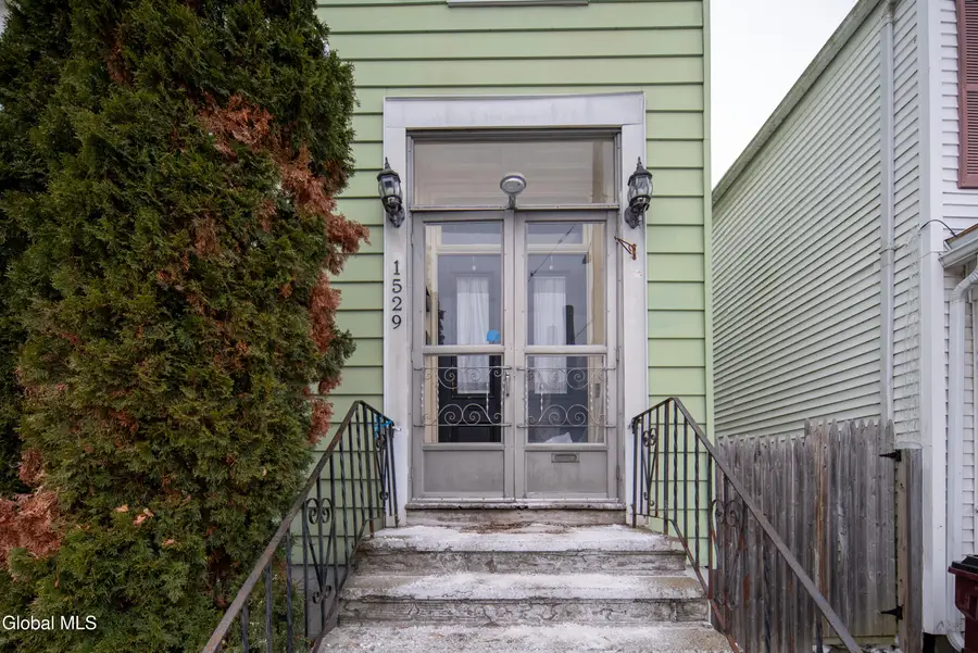 1529 7th Avenue, Watervliet, NY 12189 - Image #2