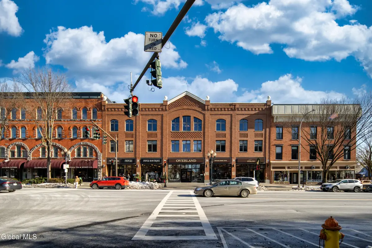 5 Spring Street #APT 404, Saratoga Springs, NY 12866 - Image #1