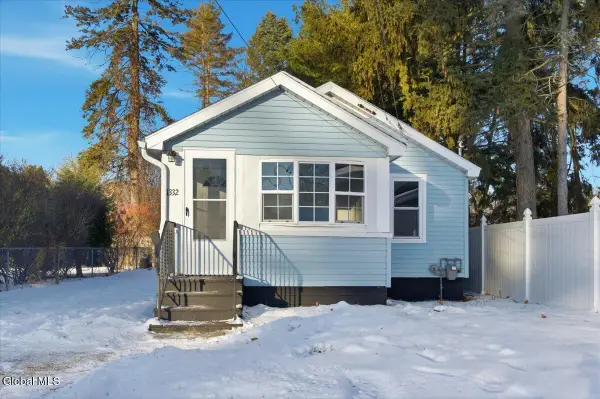 1332 Floral Avenue, Rotterdam, NY 12306