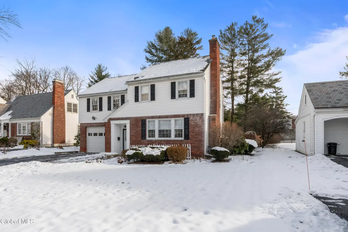 7 Clarendon Road, Albany, NY 12203 - Image #1