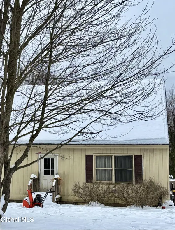 1 Newington Avenue, Wilton, NY 12866