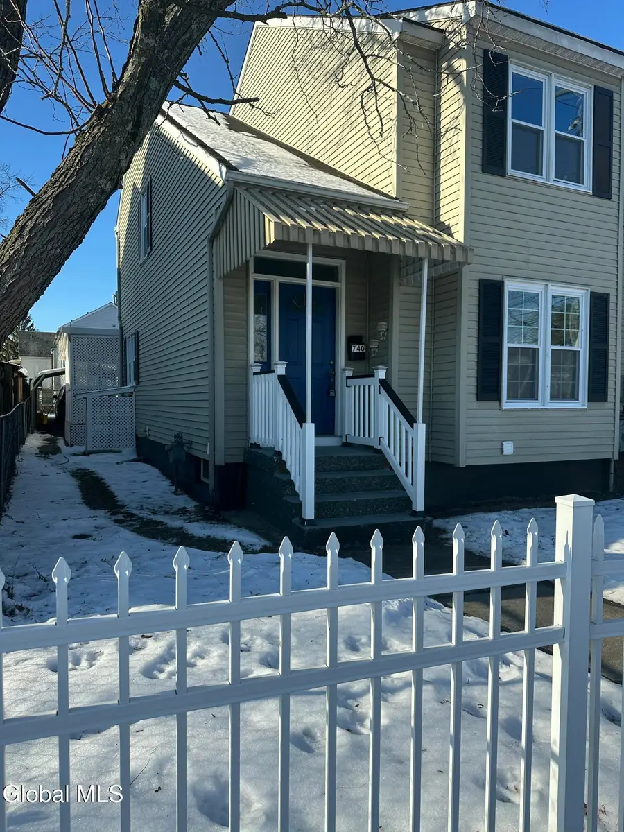 740 Hamilton Street, Schenectady, NY 12307 - #3
