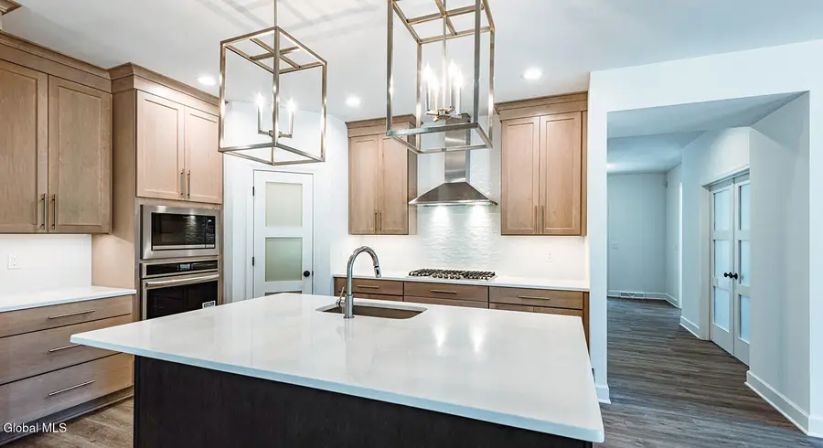 7 Stone Creek Drive, East Greenbush, NY 12061 - Image #3