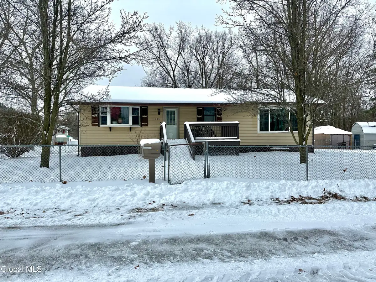 304 Dearborn Avenue, Schenectady, NY 12304 - Image #1