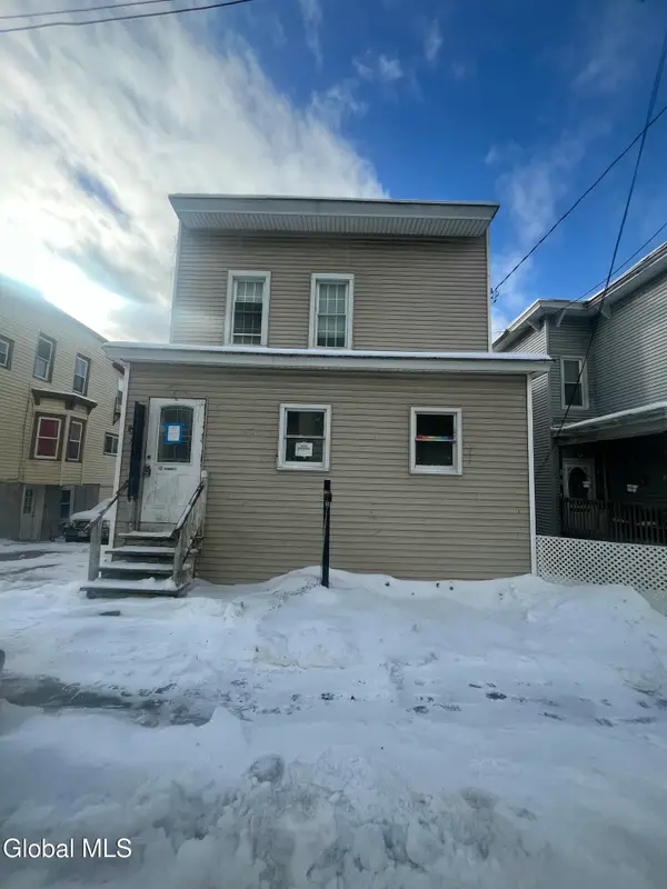 77 Grove Street, Amsterdam, NY 12010