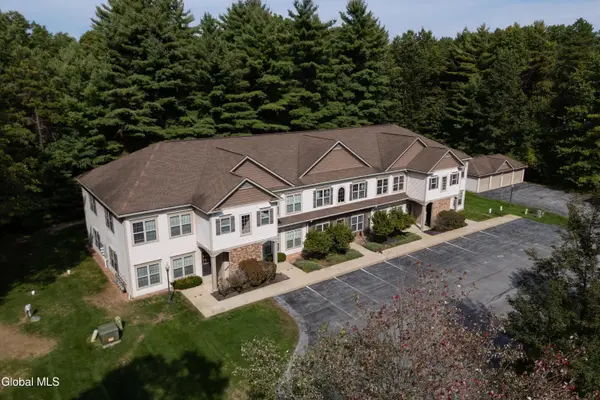 16 Lancaster Place, Milton, NY 12020