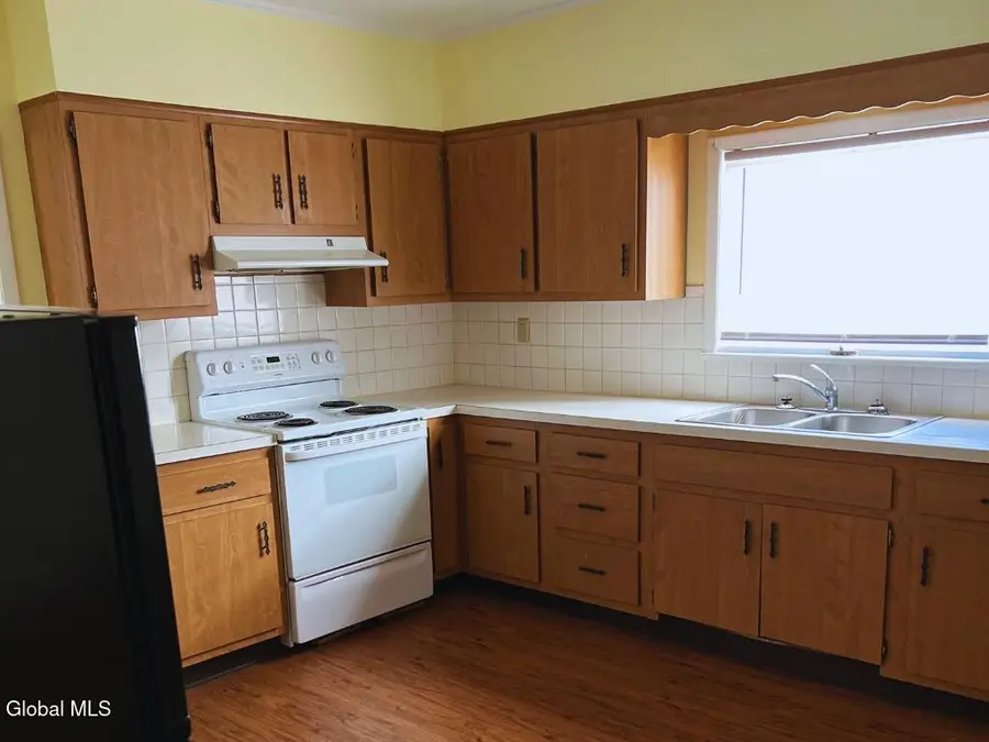 70 6th Avenue, Gloversville, NY 12078 - Image #3