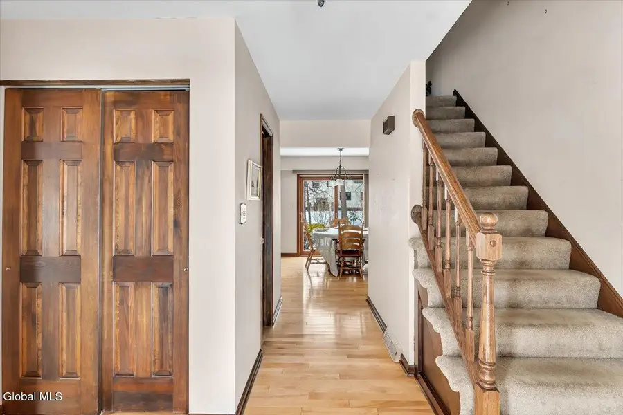 767 Huntingdon Drive, Niskayuna, NY 12309 - Image #3