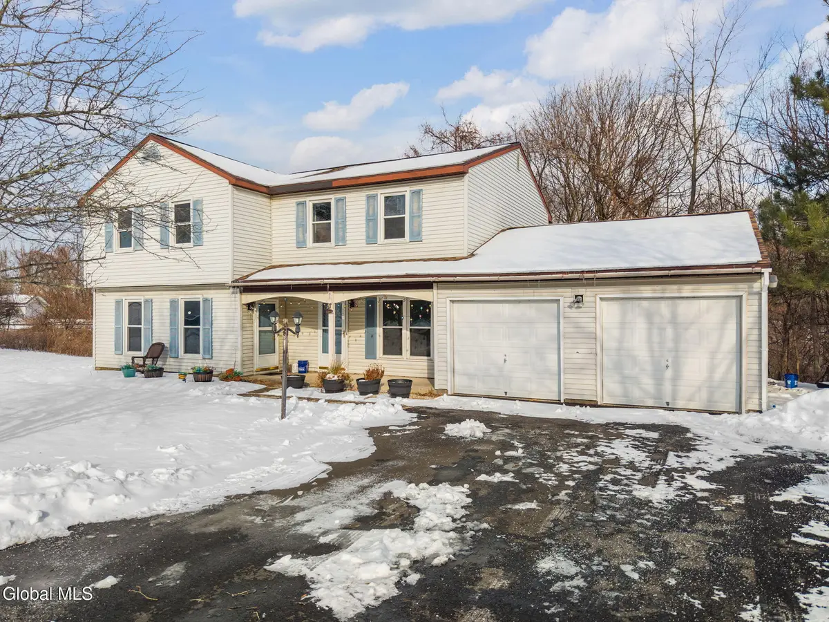 40-42 Hanover Drive, Bethlehem, NY 12054 - Image #1