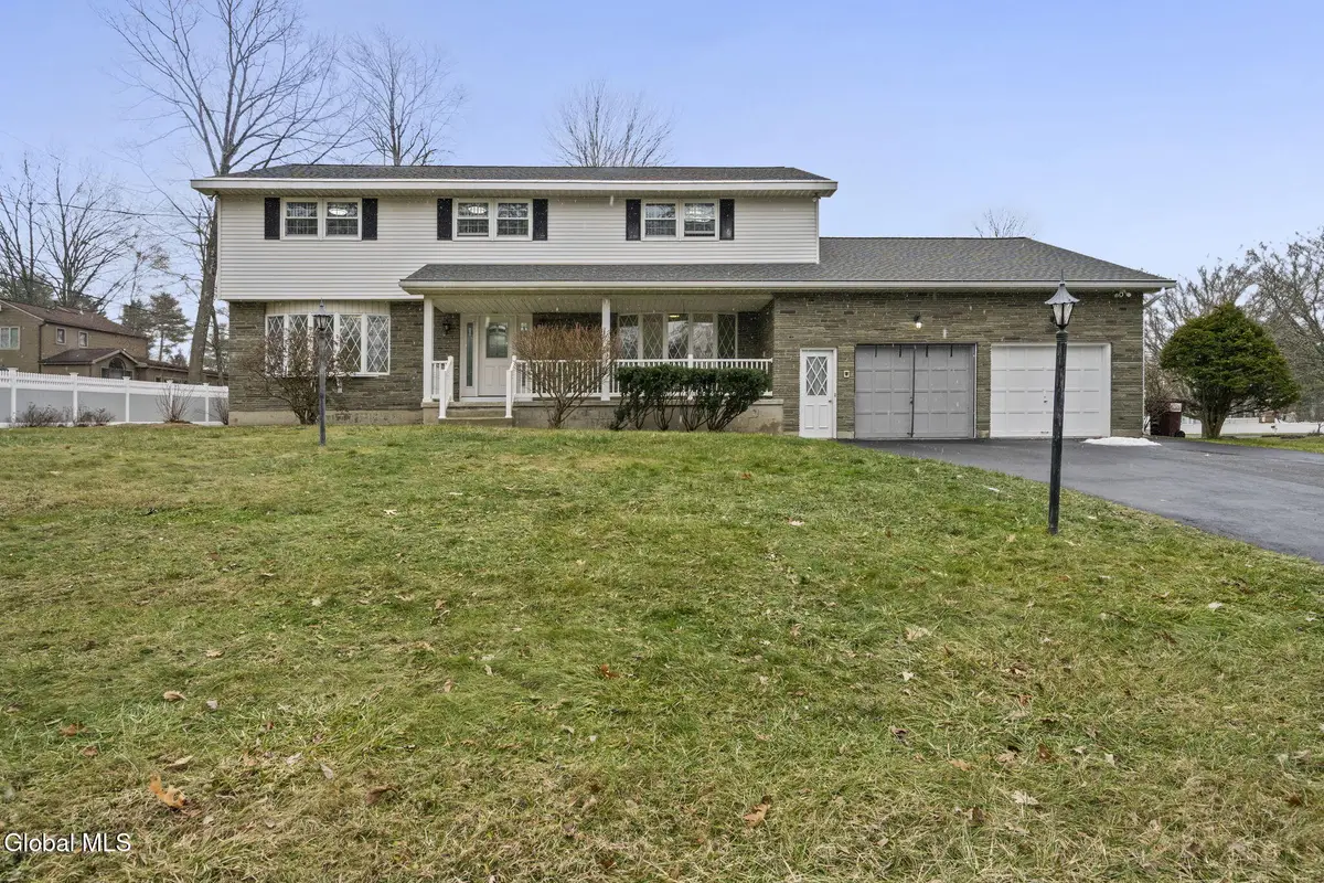 798 Downing Street, Niskayuna, NY 12309 - Image #1