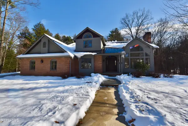 52 Sherwood Trail, Saratoga Springs, NY 12866