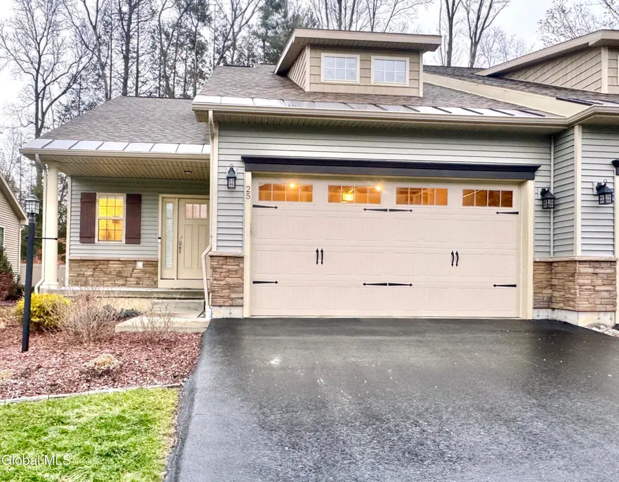 25 Canterbury Lane, Bethlehem, NY 12054 - Image #3