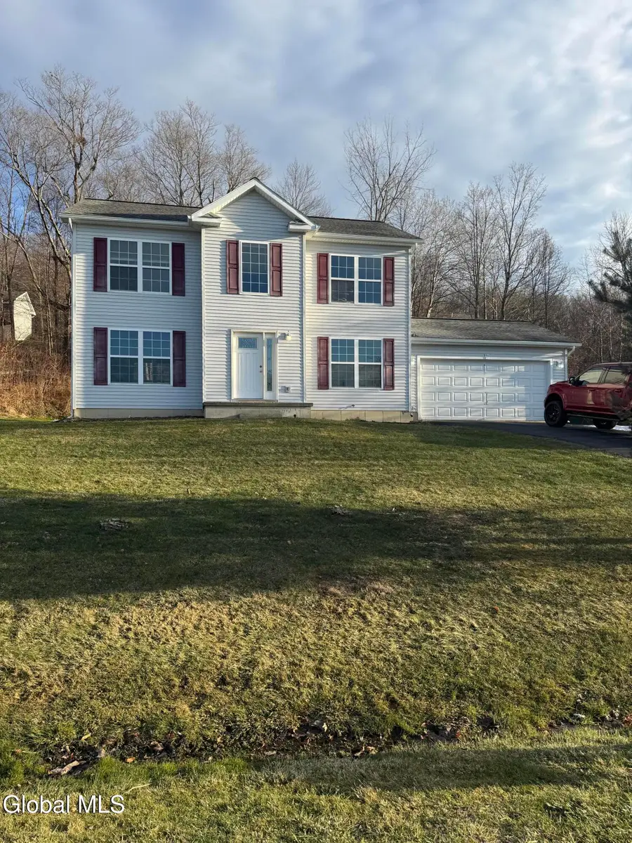 31 Saratoga Street, Hoosick Falls, NY 12090 - Image #2