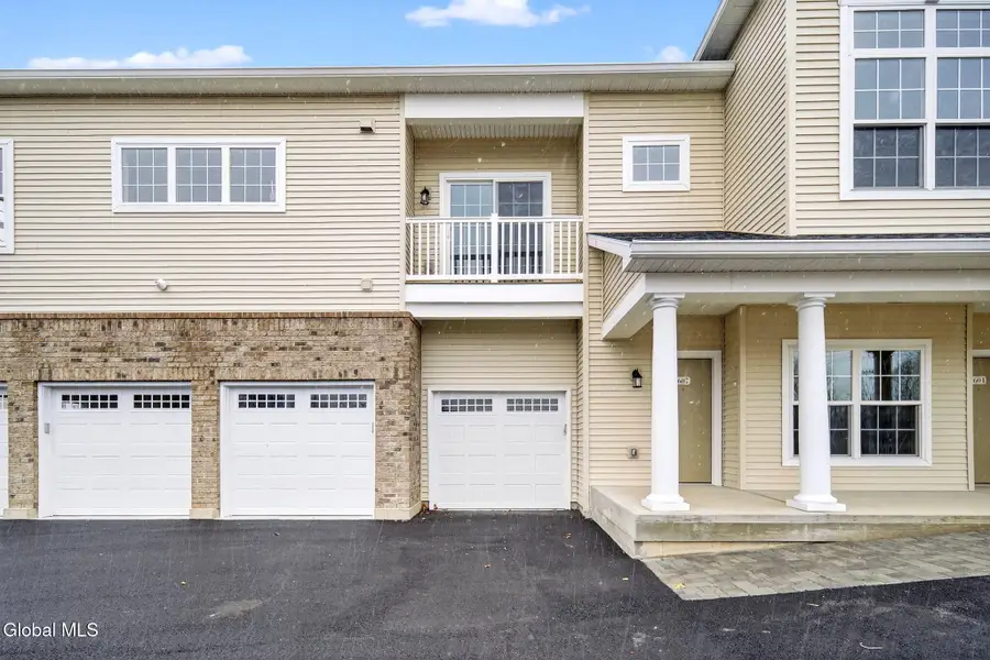 607 Vly Pointe Drive, Niskayuna, NY 12309 - Image #2