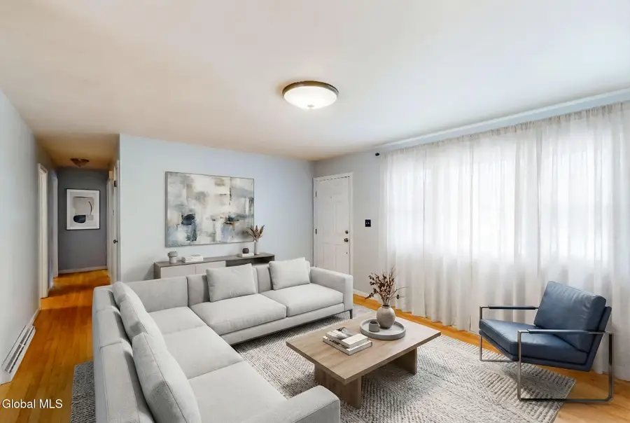 26 Birchwood Drive, Halfmoon, NY 12065 - Image #2