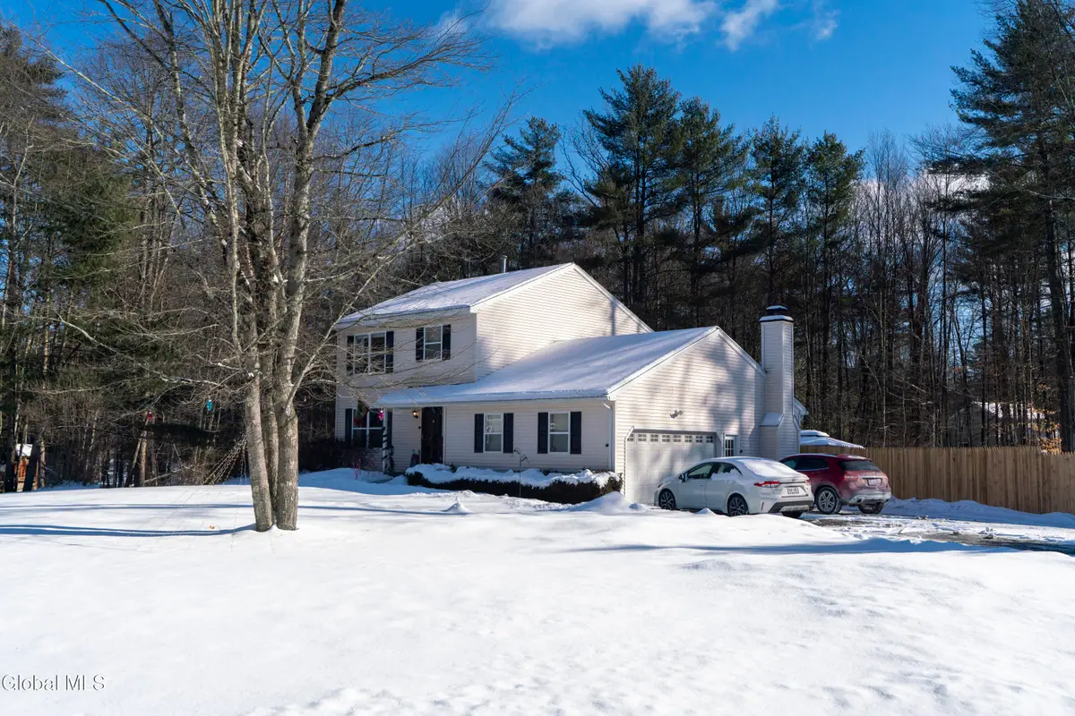 31 Robins Run, Gansevoort, NY 12831 - Image #1