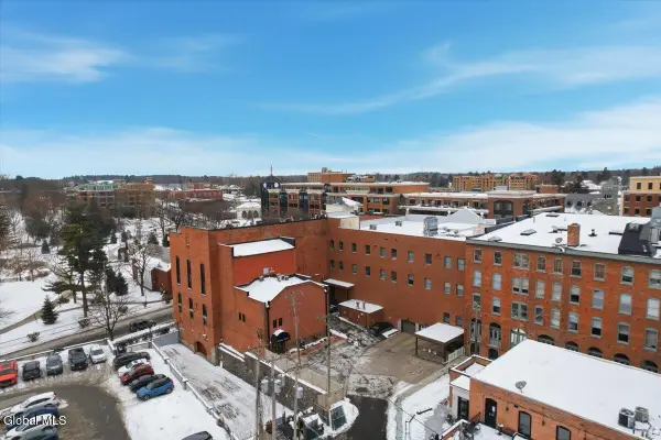 5 Spring Street #Unit 402, Saratoga Springs, NY 12866