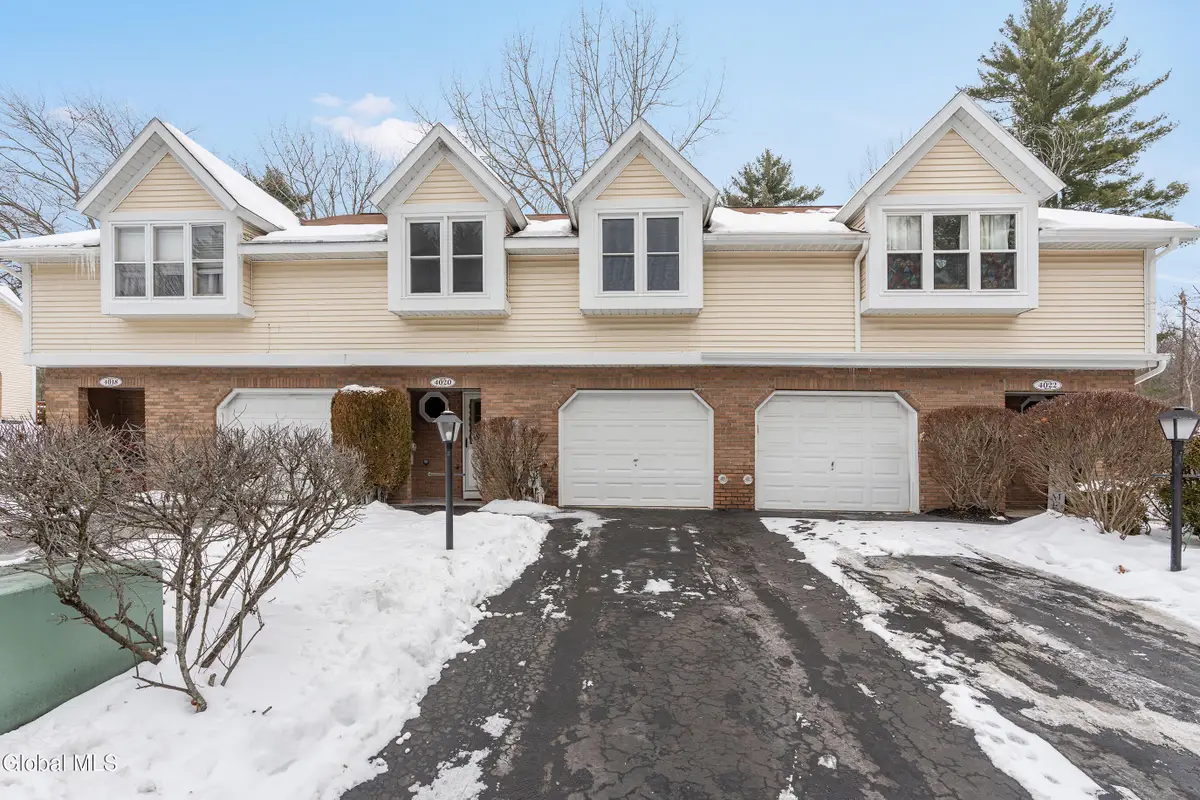 4020 Chaucer Place, Slingerlands, NY 12159 - Image #1