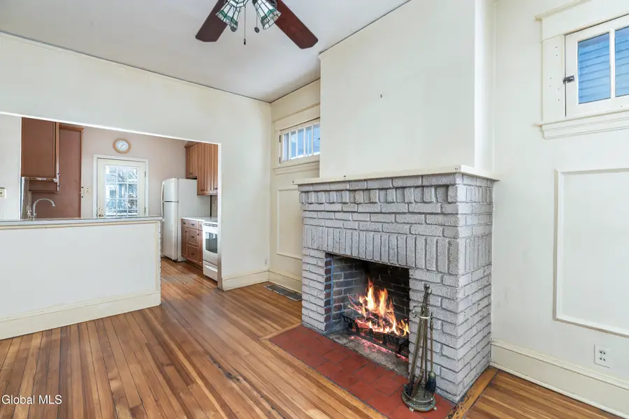 18 Fairlawn Avenue, Albany, NY 12203 - Image #3