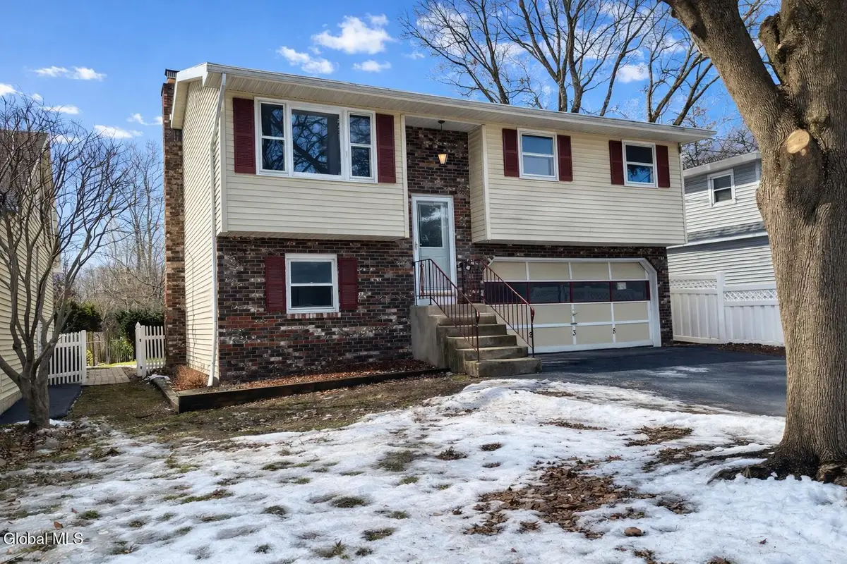 238 Ward Avenue, Schenectady, NY 12304 - Image #1