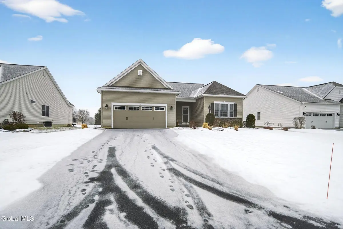 16 Hearthstone Drive, Halfmoon, NY 12118 - #1