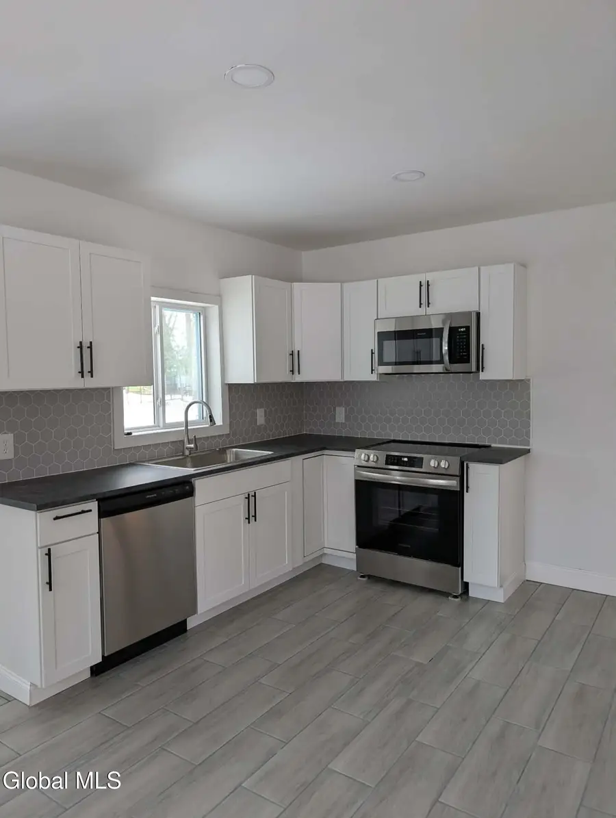 320 Gasner Avenue, Schenectady, NY 12304 - Image #3